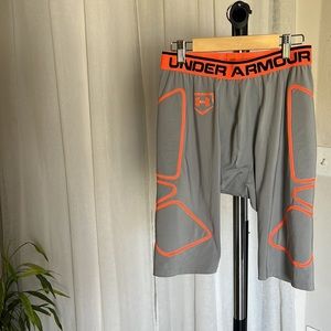 Under Armour light gray/orange compression boxer